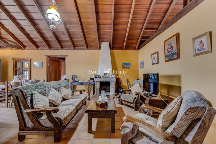 Image No.14-2 Bed House for sale