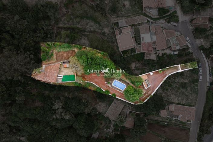 Image No.30-2 Bed House for sale