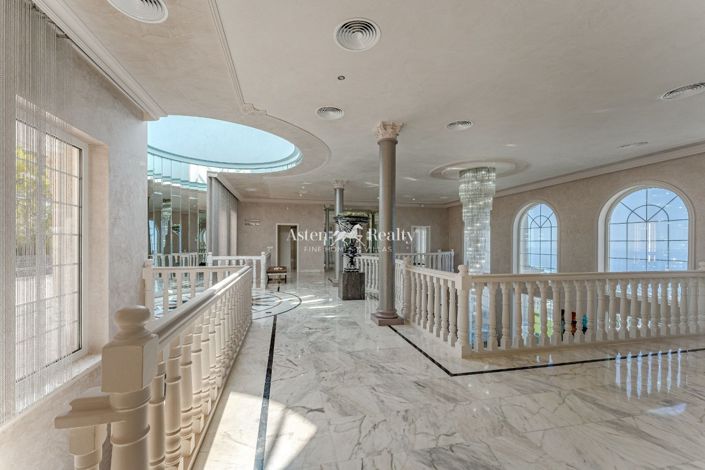 Image No.20-7 Bed Villa for sale