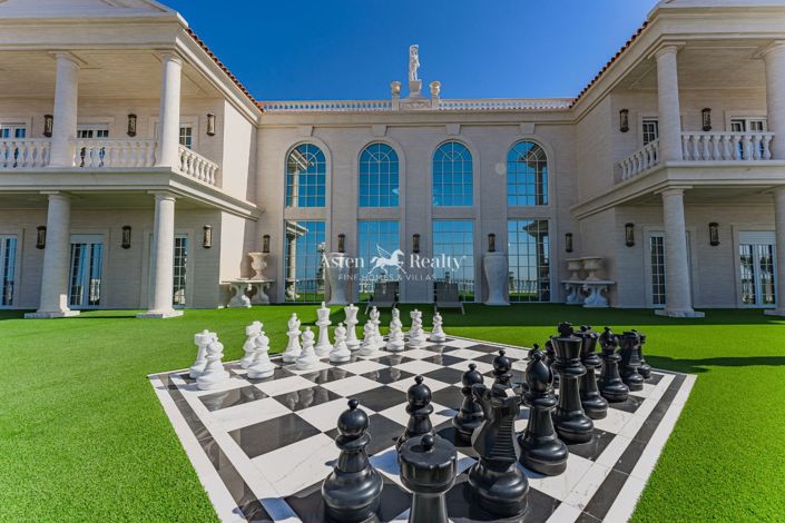 Image No.4-7 Bed Villa for sale