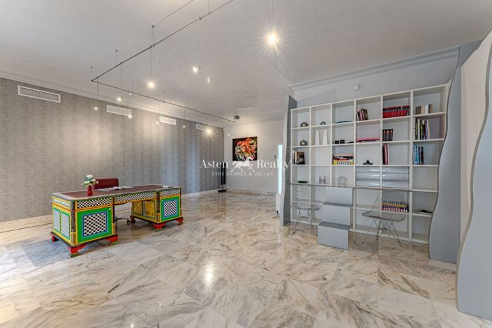 Image No.44-7 Bed Villa for sale