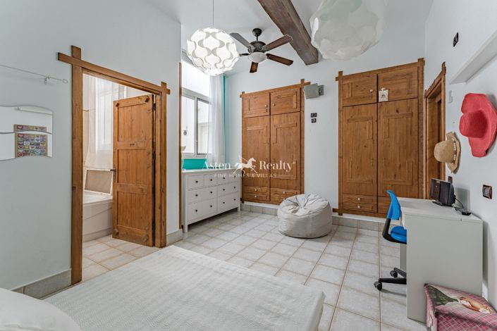 Image No.14-6 Bed Villa for sale