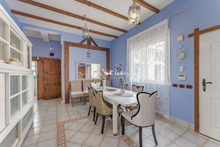 Image No.9-6 Bed Villa for sale