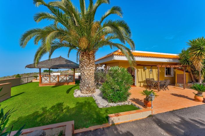 Image No.1-3 Bed Villa for sale