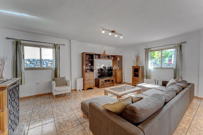 Image No.12-3 Bed Villa for sale