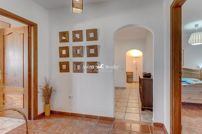 Image No.22-3 Bed Villa for sale