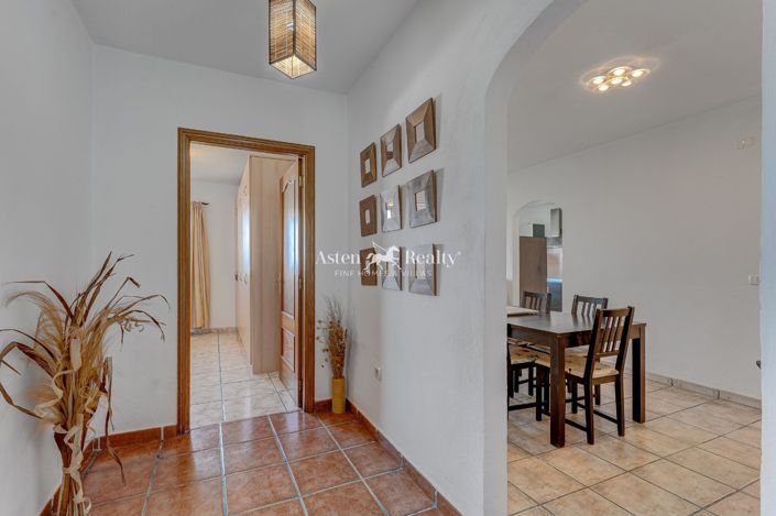 Image No.23-3 Bed Villa for sale