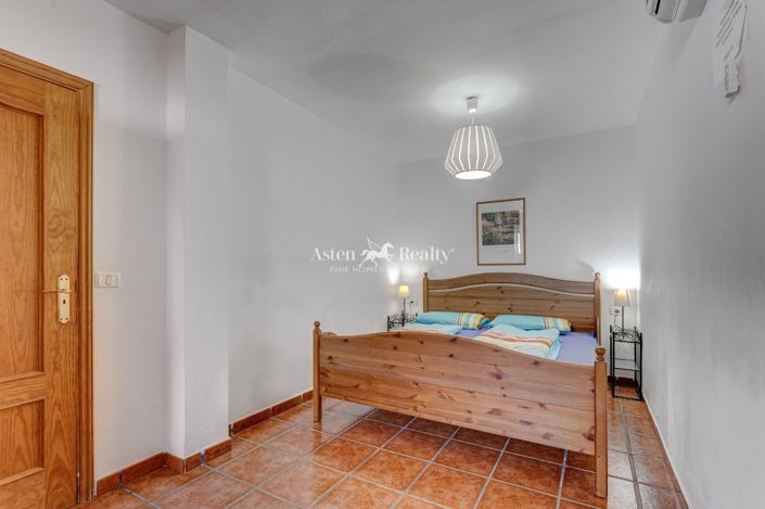 Image No.24-3 Bed Villa for sale