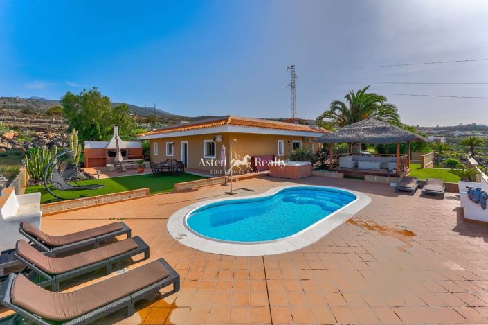 Image No.3-3 Bed Villa for sale