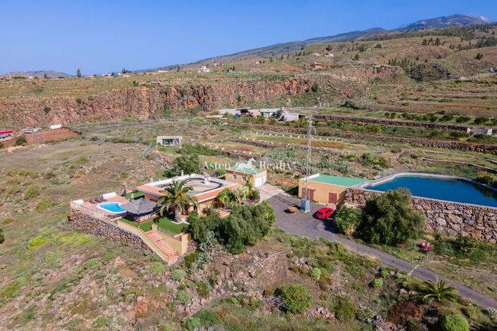 Image No.39-3 Bed Villa for sale