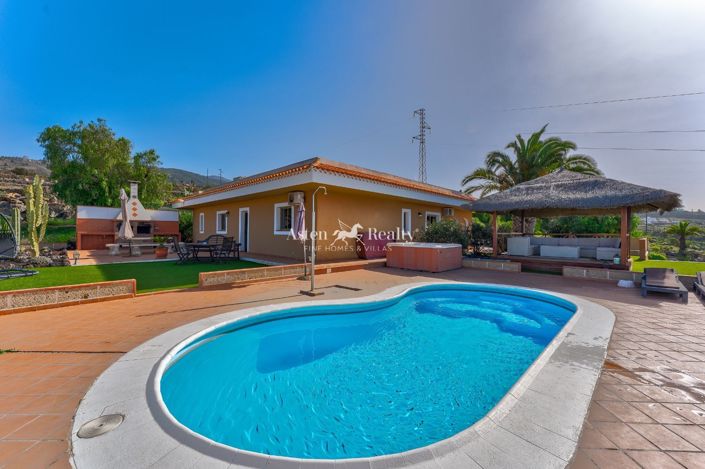 Image No.4-3 Bed Villa for sale