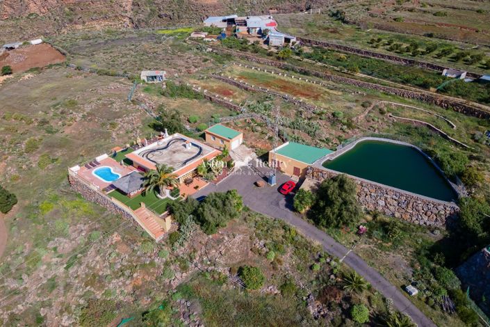 Image No.40-3 Bed Villa for sale