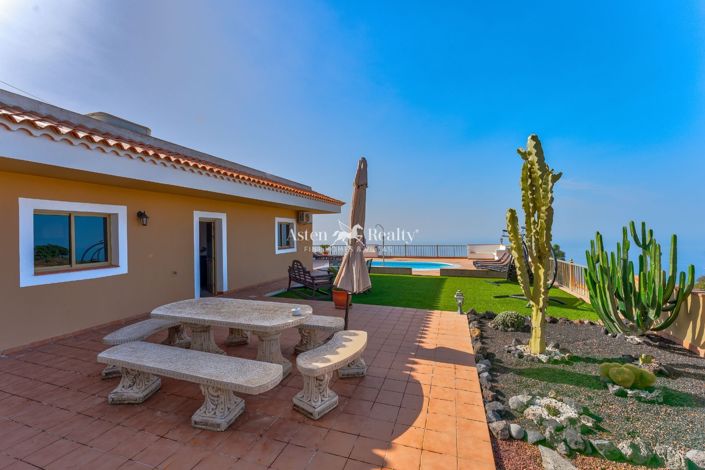 Image No.54-3 Bed Villa for sale