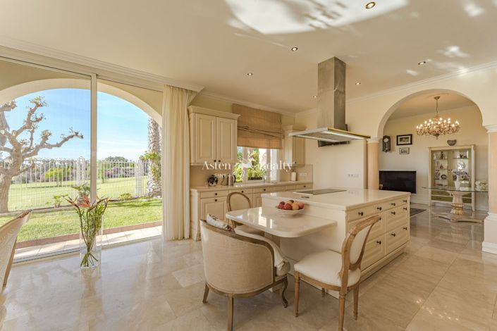 Image No.13-6 Bed Villa for sale