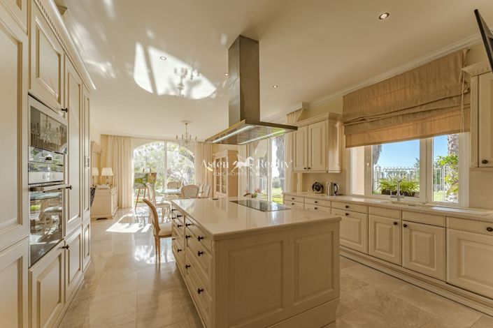 Image No.14-6 Bed Villa for sale