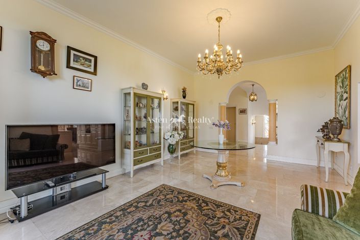 Image No.20-6 Bed Villa for sale