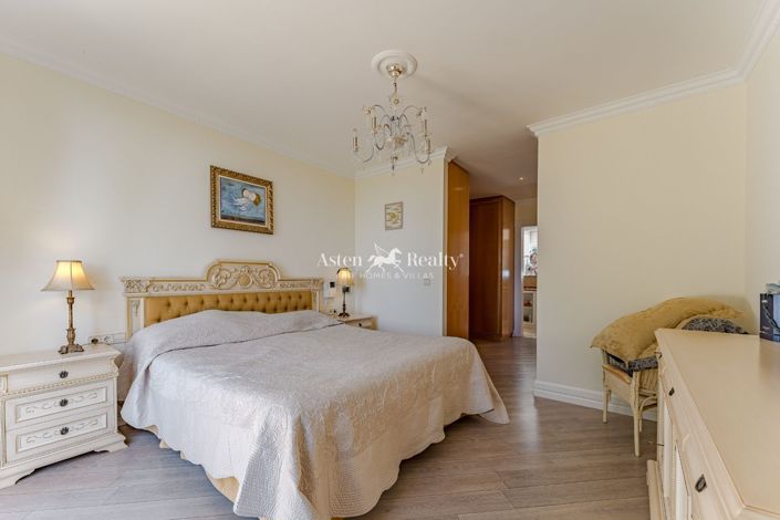 Image No.29-6 Bed Villa for sale