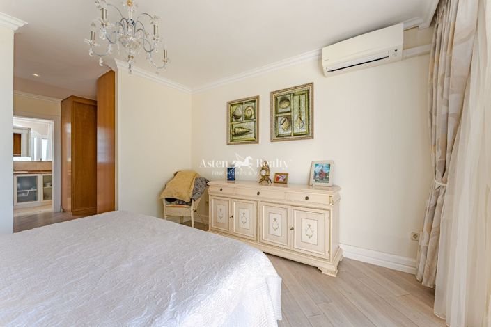 Image No.30-6 Bed Villa for sale