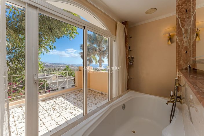 Image No.31-6 Bed Villa for sale