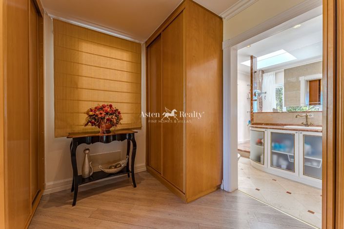 Image No.34-6 Bed Villa for sale