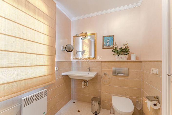 Image No.40-6 Bed Villa for sale