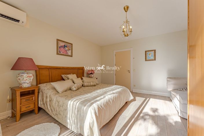 Image No.44-6 Bed Villa for sale