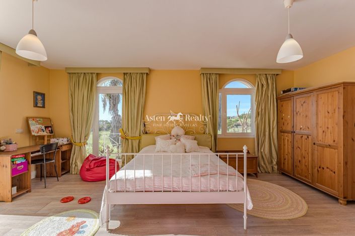 Image No.52-6 Bed Villa for sale