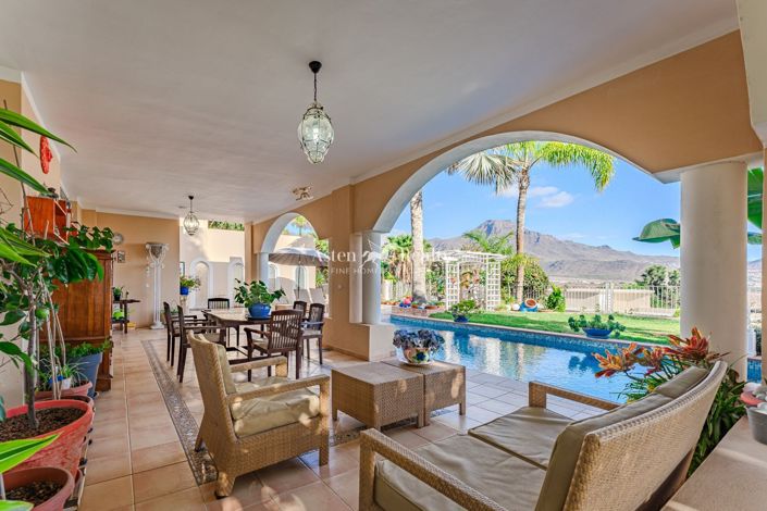 Image No.56-6 Bed Villa for sale