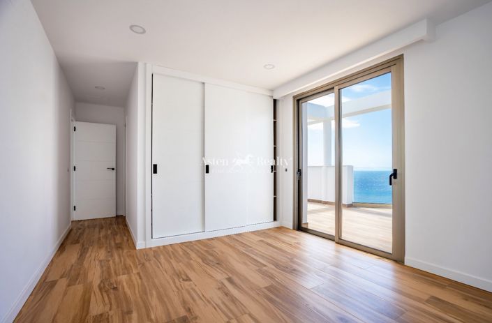 Image No.15-4 Bed Penthouse for sale