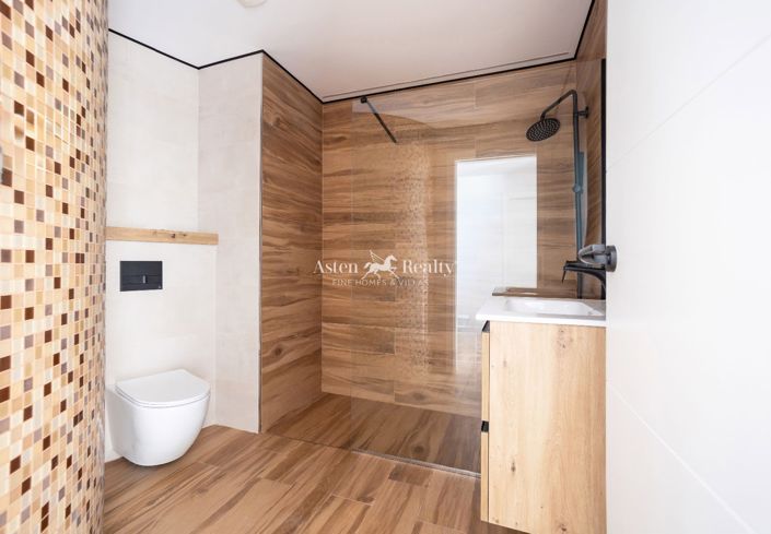 Image No.17-4 Bed Penthouse for sale