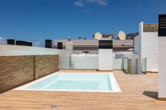 Image No.19-4 Bed Penthouse for sale