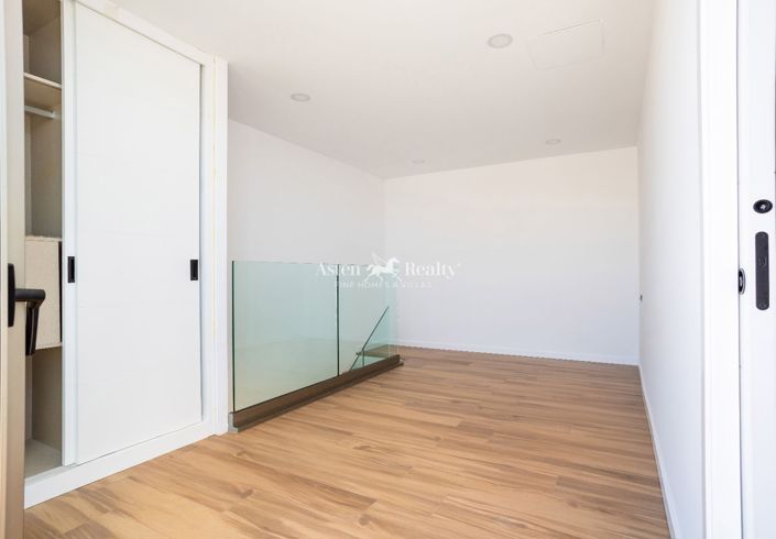 Image No.12-2 Bed Penthouse for sale