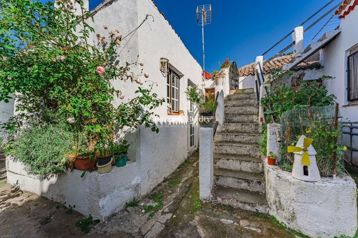 Image No.14-5 Bed House for sale