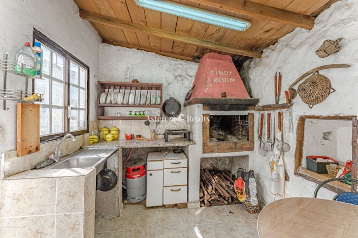 Image No.15-5 Bed House for sale