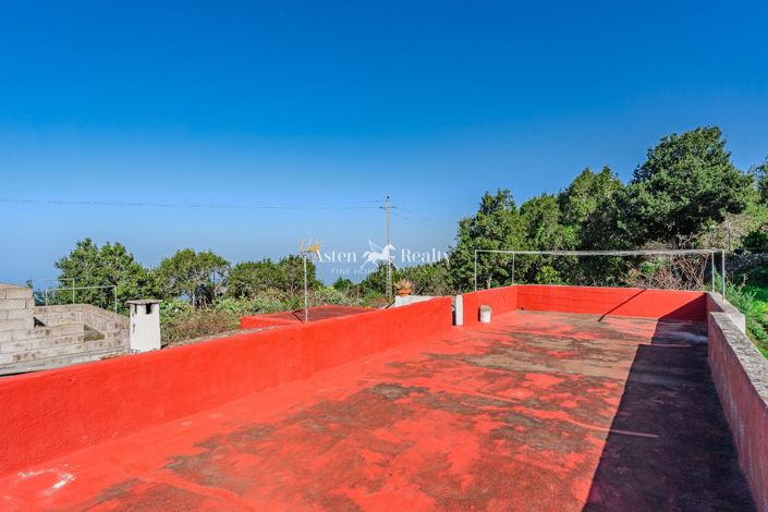 Image No.24-5 Bed House for sale