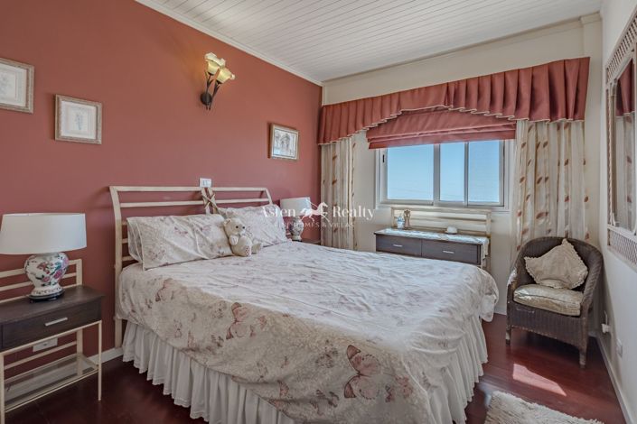 Image No.11-6 Bed House for sale