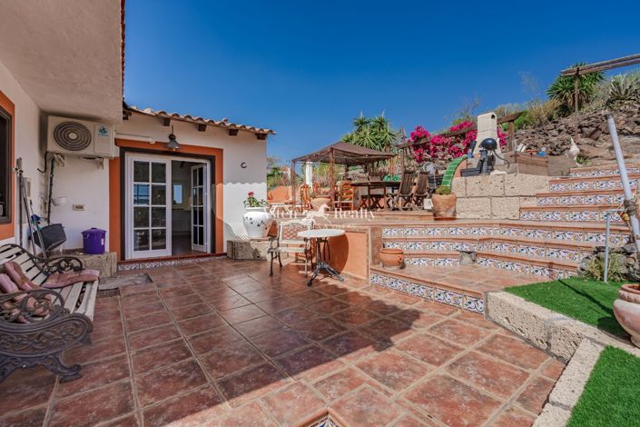 Image No.32-6 Bed House for sale