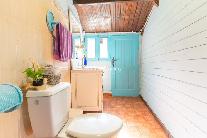 Image No.22-8 Bed Villa for sale