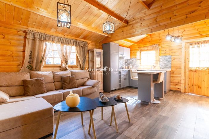 Image No.28-8 Bed Villa for sale