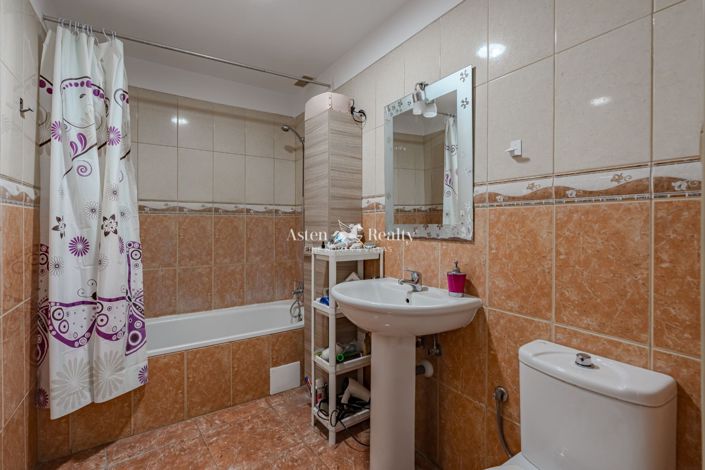 Image No.10-3 Bed Apartment for sale