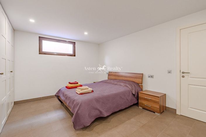 Image No.22-6 Bed Villa for sale