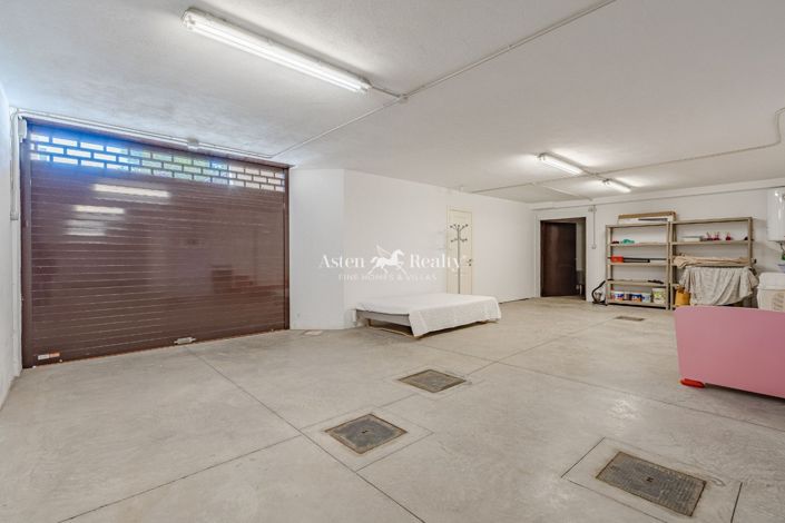 Image No.25-6 Bed Villa for sale