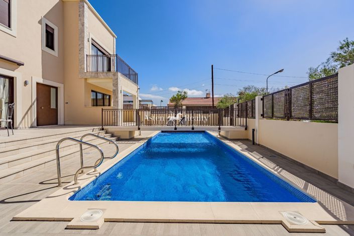 Image No.3-6 Bed Villa for sale
