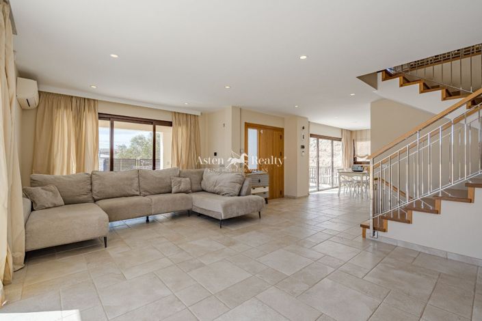 Image No.7-6 Bed Villa for sale