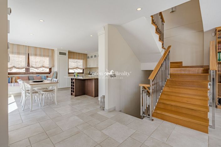Image No.8-6 Bed Villa for sale