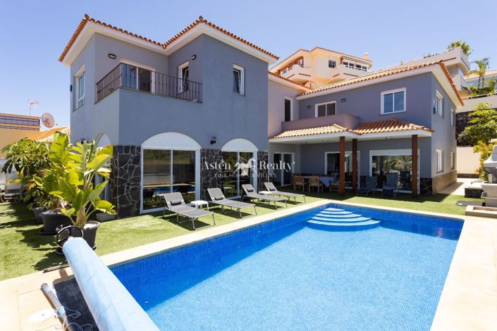 Image No.3-Villa de 7 chambres à vendre à Puerto De La Cruz