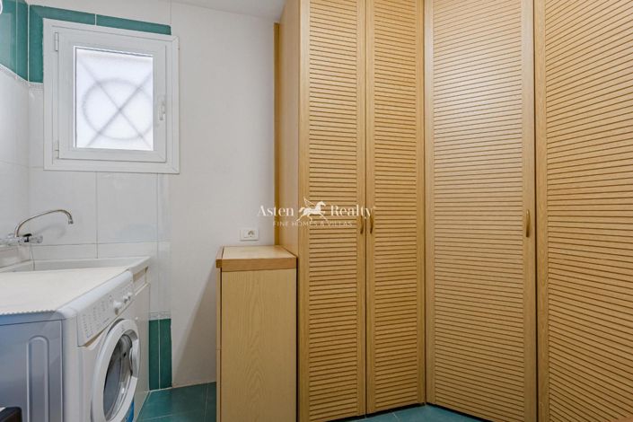 Image No.14-4 Bed Flat for sale