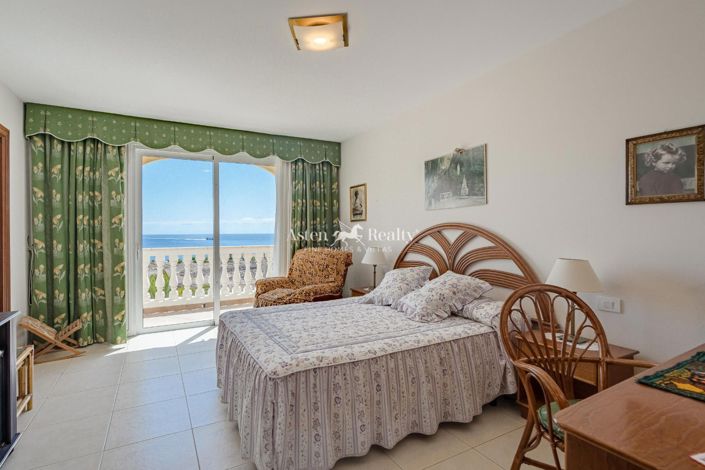 Image No.20-4 Bed Flat for sale