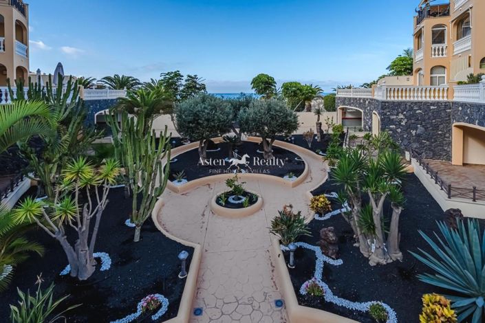 Image No.28-4 Bed Flat for sale