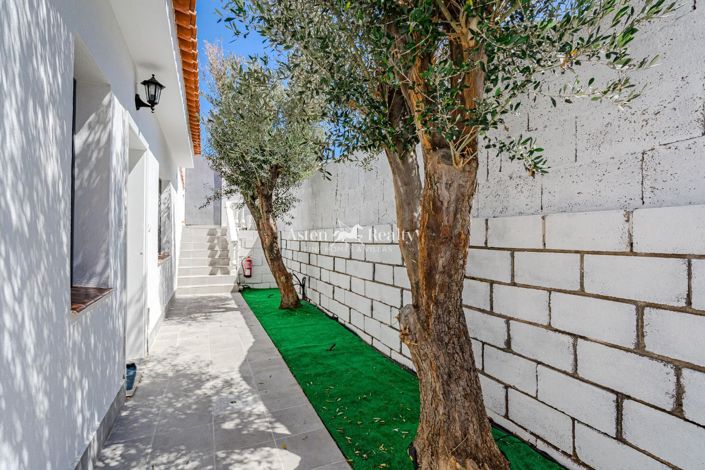 Image No.15-3 Bed Villa for sale